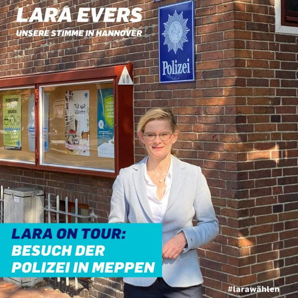 2022_08_26_Lara-Evers_Besuch-Polizei-Meppen-600x600