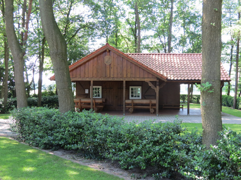 Rast-undSchutzhütte Holthausen
